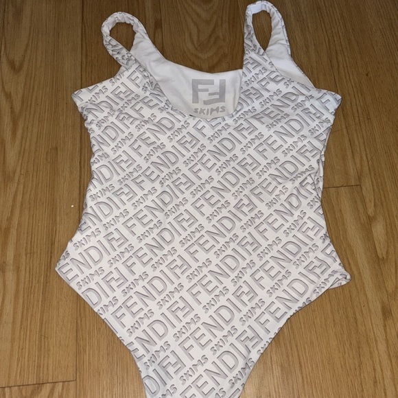 Fendi Skims one piece bathing suit! Says XL but more like a large ! - Picture 2 of 4